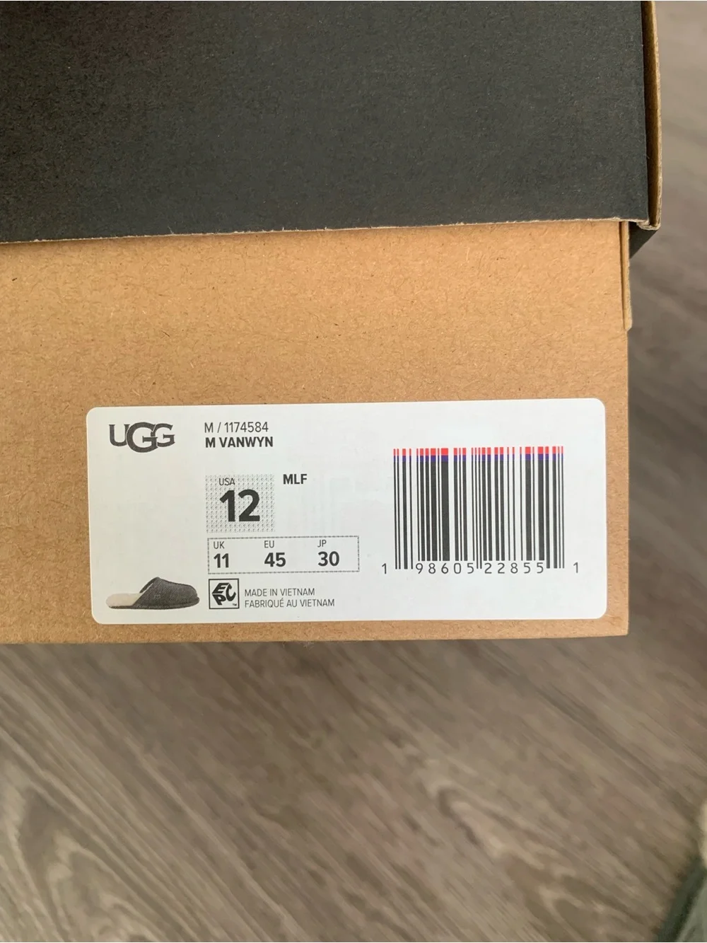 UGG Men's vanwyn Suede Shearling-Lined Slipper